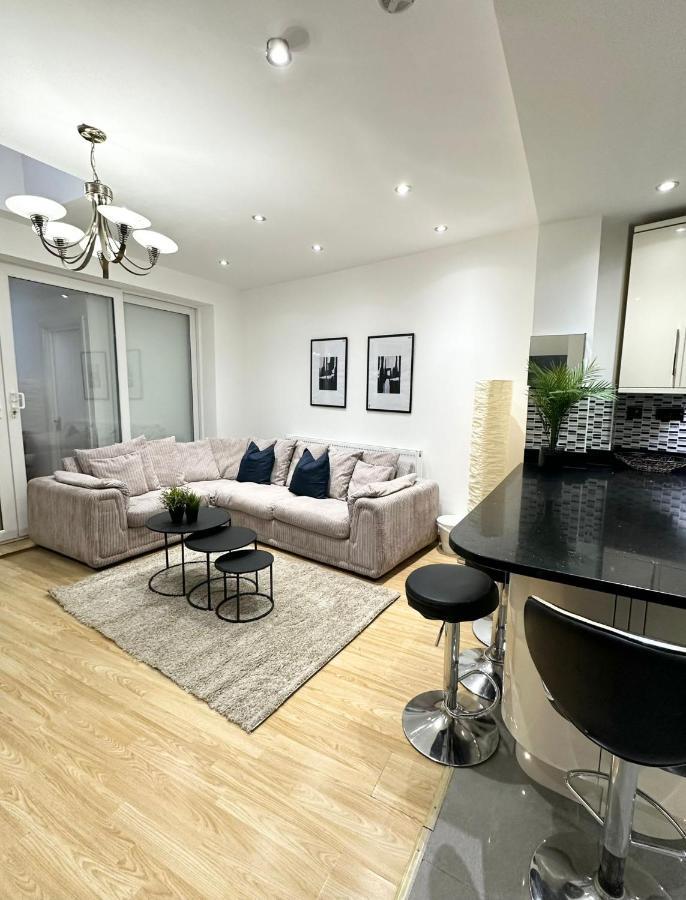 Retreat To A Stylish Ensuite In Hébergement de vacances